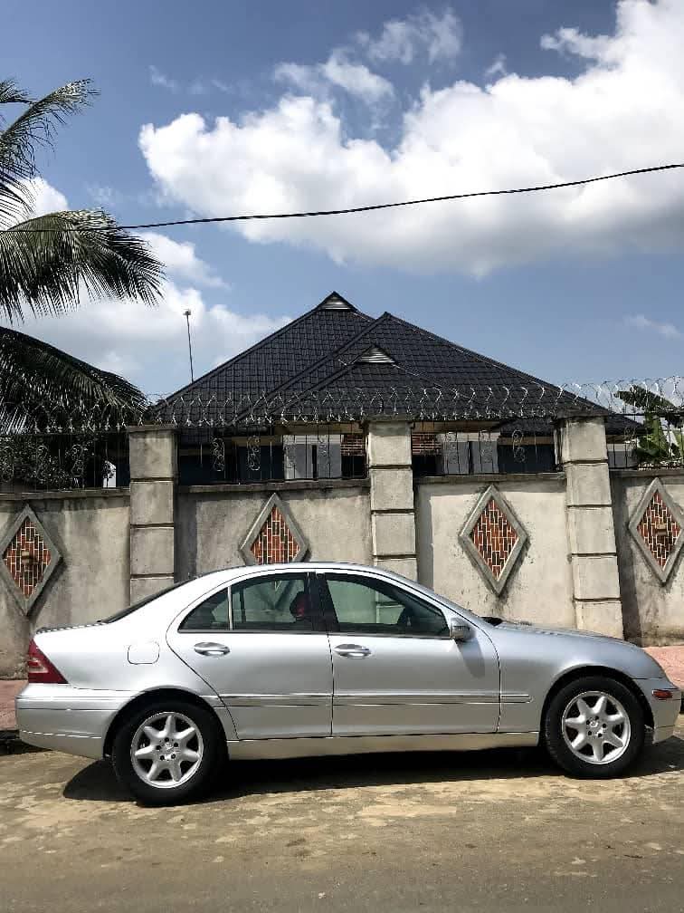 A picture of 2004 Clean Benz C240 2004