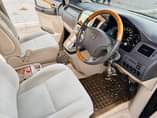 A picture of 2006 Toyota Alphard