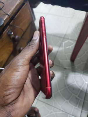 A picture of iphone Xr gb64