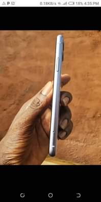 A picture of Iphone 11 for sell 170k no condition the true tone