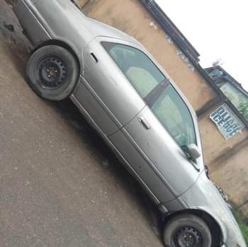 A picture of Toyota Camry drop light