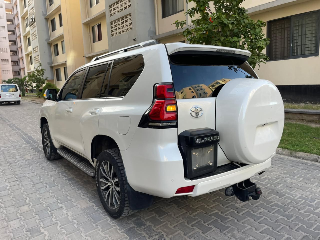 A picture of 2022 Toyota prado
