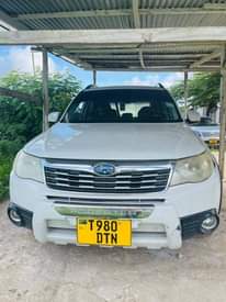 A picture of 2009 Subaru Forest X T X T white