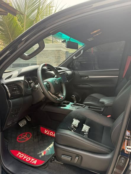 A picture of Hilux 2025 adventure