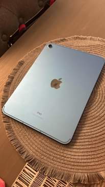 A picture of All kind of Apple Samsung and android gadgets available at