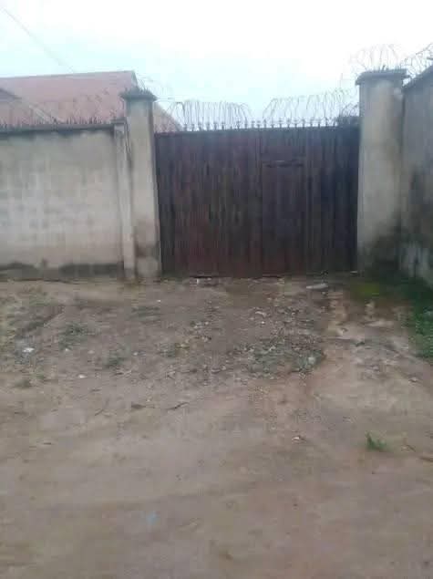 A picture of A decent modern designed four bedroom flat for urgent sale