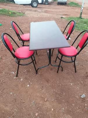 A picture of Chairs and counter stools 256754797112 256783095025