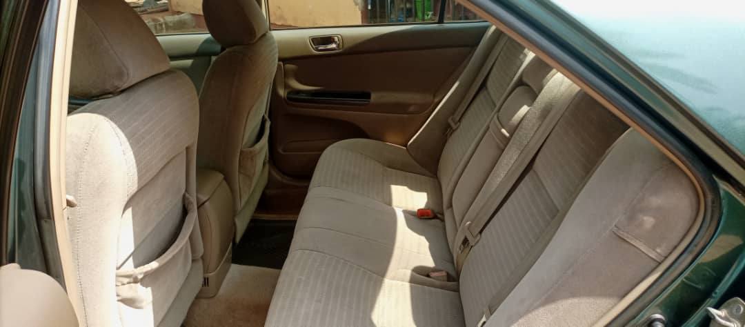 A picture of Toyota Camry 06 First body paint Gear is 80 Engine