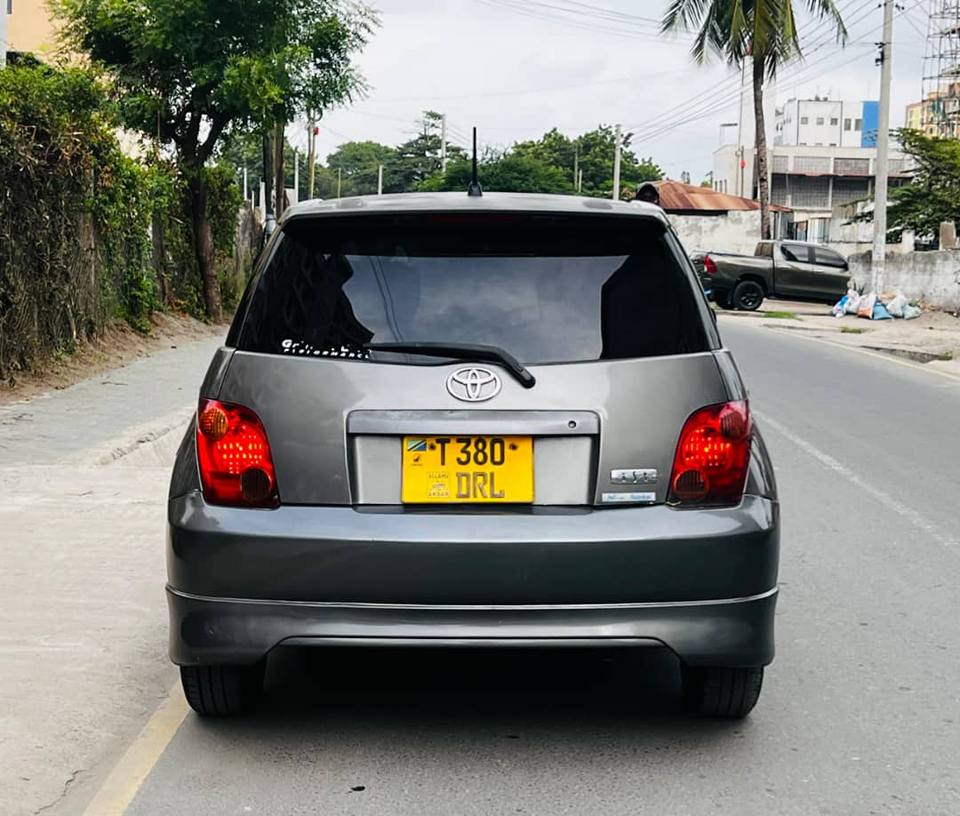 A picture of TOYOTA IST