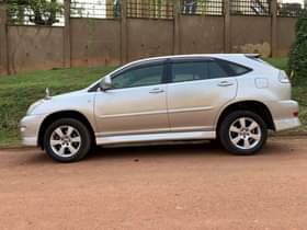 A picture of Toyota Harrier Model 2009 Engine 2 4cc Price 53M 0709788048