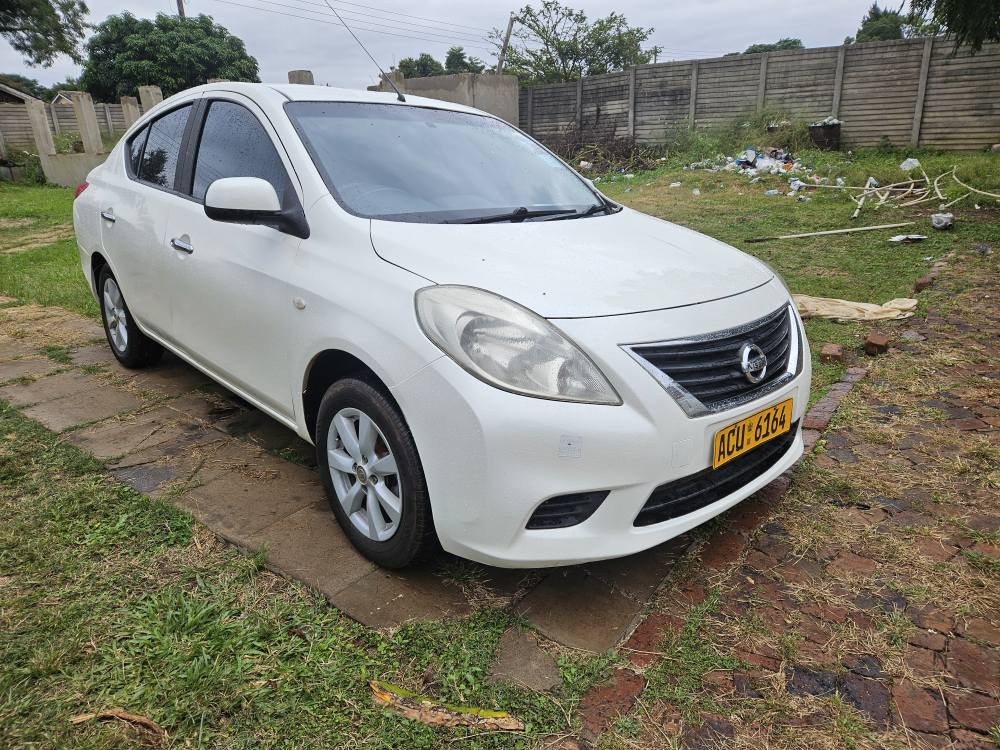 nissan almera
