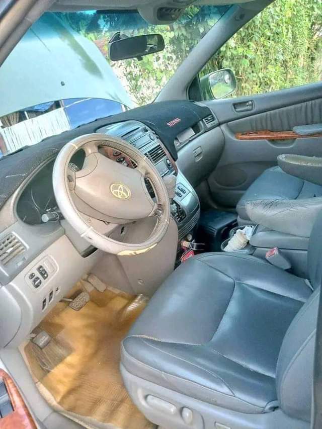 A picture of 2024 Toyota Sienna
