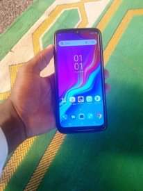 A picture of Infinix hot 10i na hot 8 lite