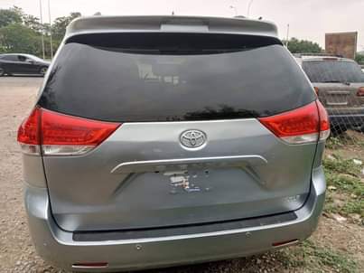 A picture of 2012 Toyota Sienna