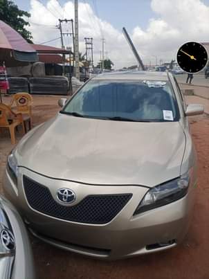 A picture of 2008 Toyota Camry XLE tokumbo Thumb start Reverse camera V6