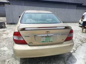 A picture of V6 Toyota Camry SE engine and gear perfectly fine interio