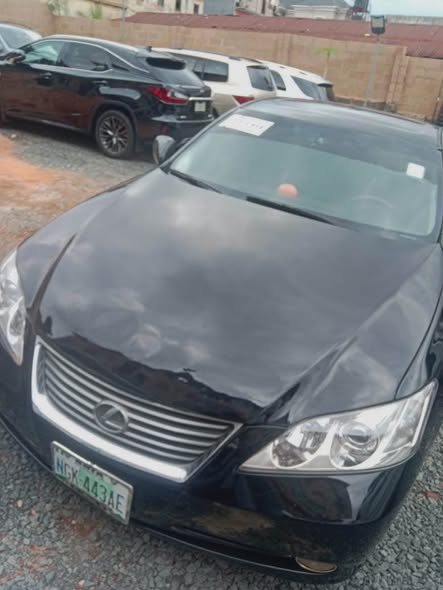 A picture of LEXUS ES350 2008