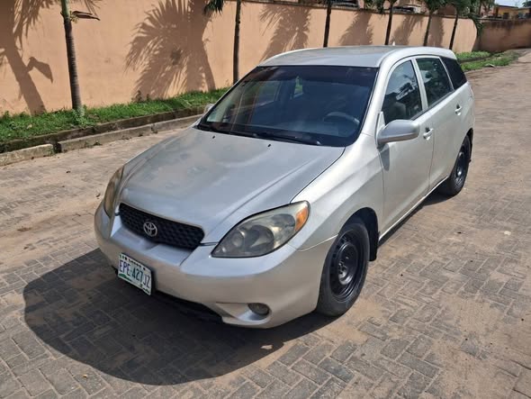 A picture of Registered Toyota Matrix 2004 model