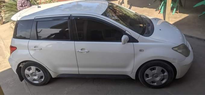 A picture of Toyota I s t