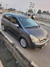 A picture of 2005 Toyota Corolla Verso