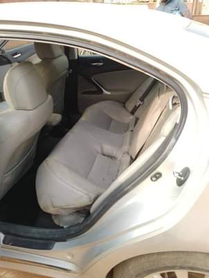 A picture of 2009 Lexus Is 220d 100000