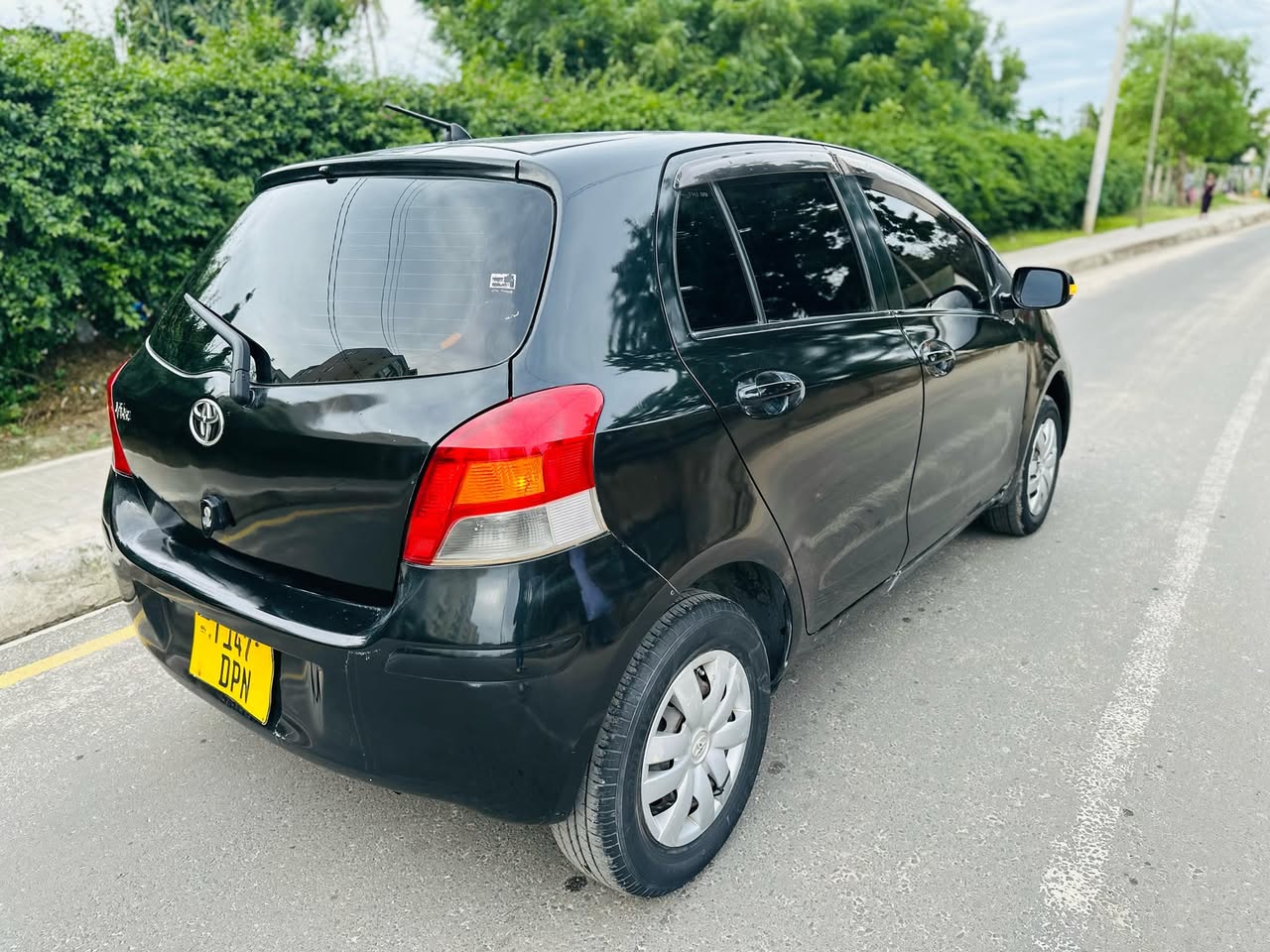 A picture of Toyota vitz new