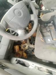 A picture of This motor is 23piecs for sale 15 has engine 8