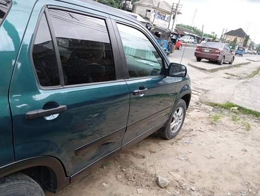 A picture of EXTREMELY CLEAN 2003 HONDA CRV.