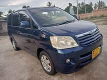A picture of Toyota noa