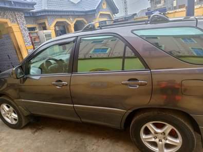 A picture of Lexus RX 300 Engine Gear AC Buy and drive nothing