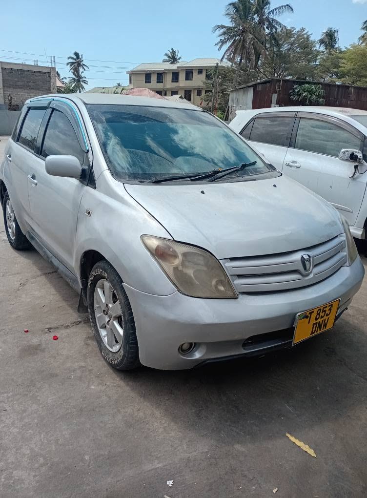 A picture of Toyota IST