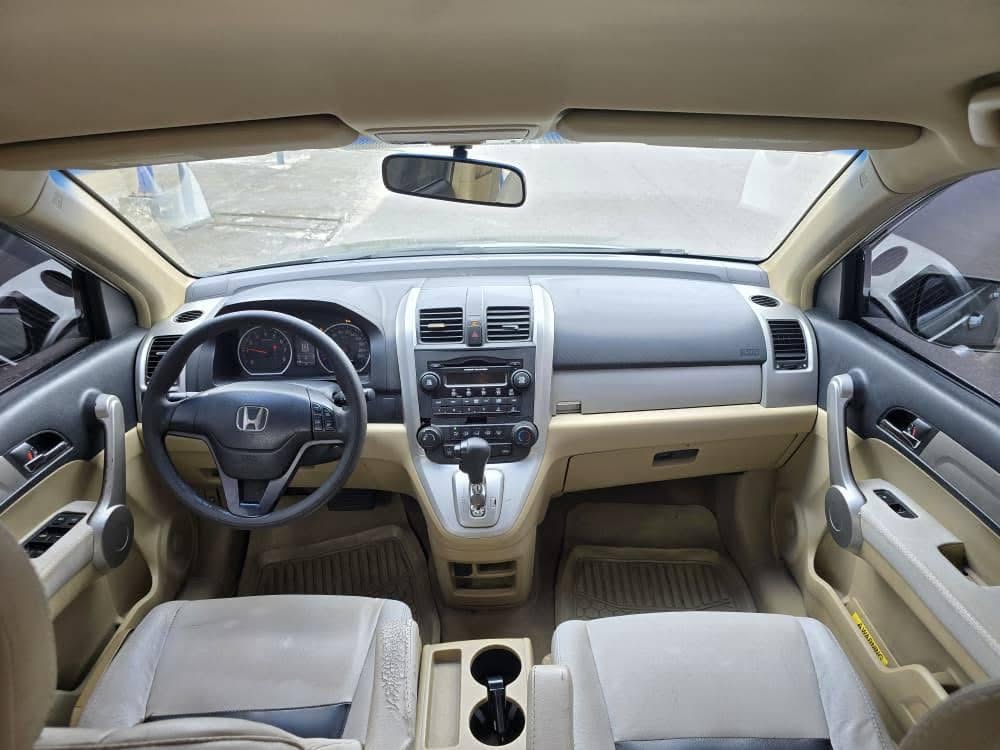 A picture of 2009 model Honda CR V for sale body has been