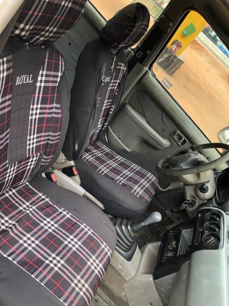 A picture of Nissan micra forsale Engine and gear is very sharp Flash