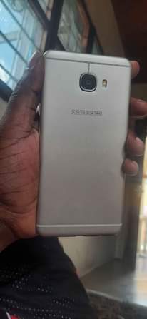 A picture of Samsung c7