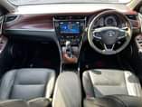 A picture of 2017 TOYOTA HARRIER Namba DQ PRICE Tshs 58 Million CONTACT
