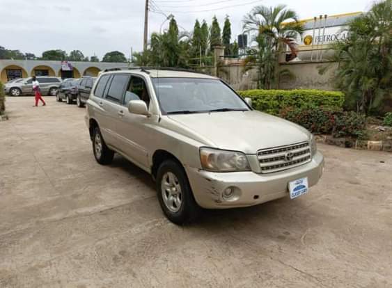 A picture of CLASSY OFFER Just 3 580m FIRST BODY Super Clean and