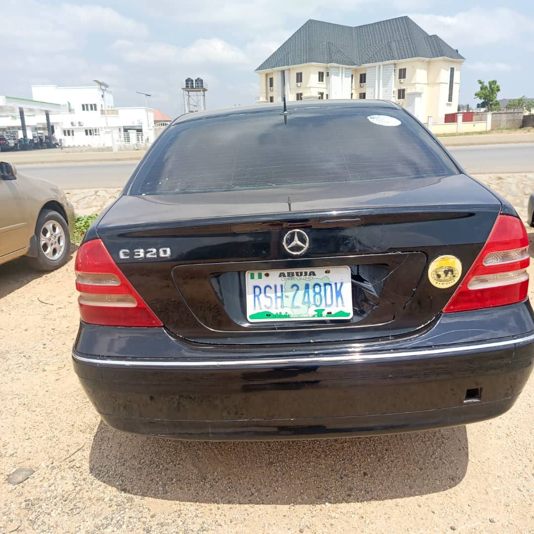 A picture of C320 Mercedes Benz