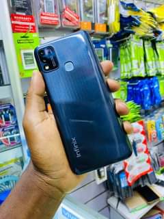A picture of Infnix hot11play Call 0759407777 Piga sim