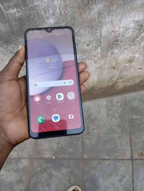 🇲🇼 M.