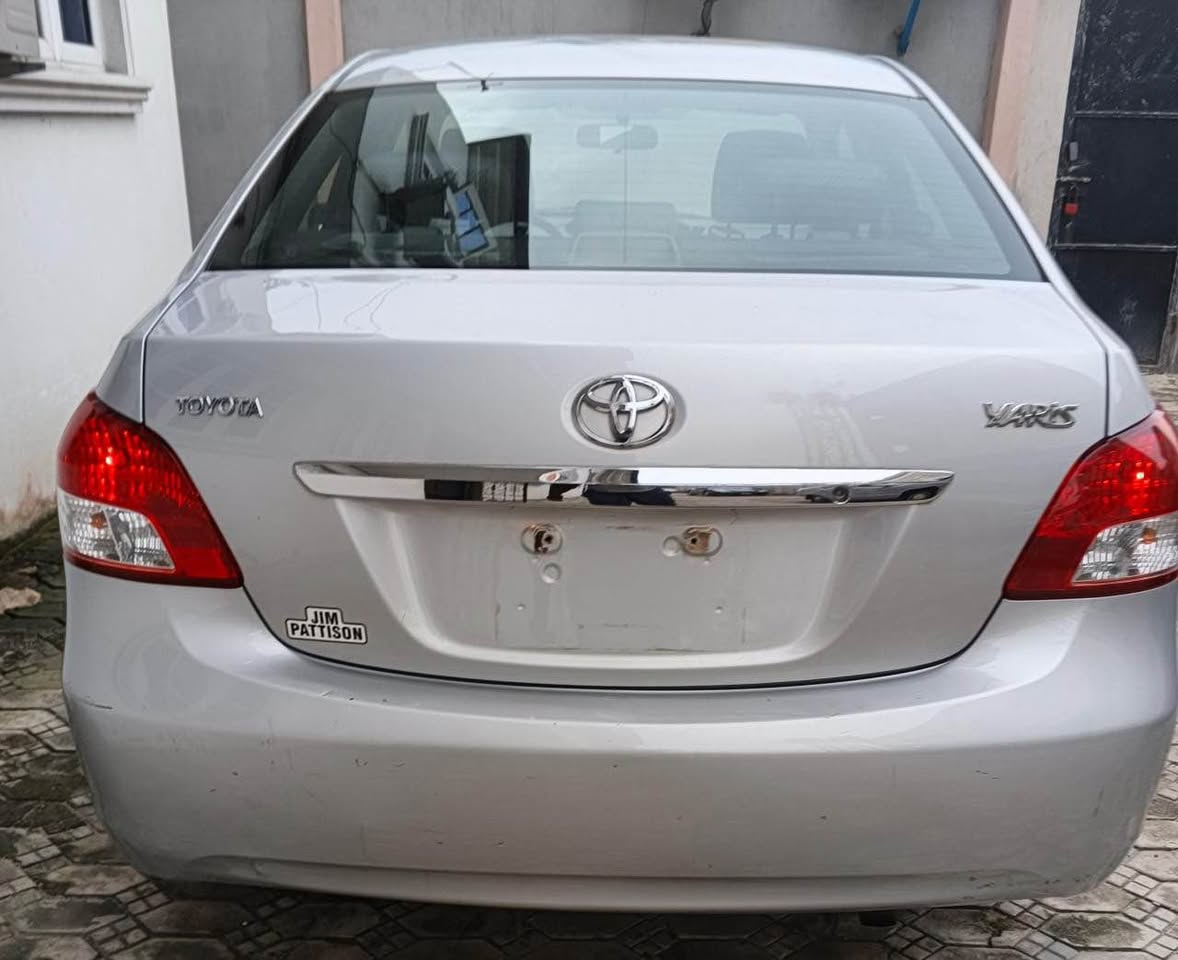A picture of Toyota Yaris 2010 foreign used direct Belgium distress sale price