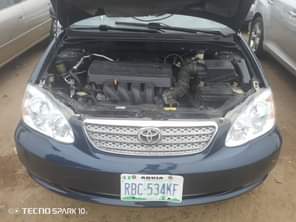 A picture of Highest grade 05 model Toyota Corolla everything is intact and