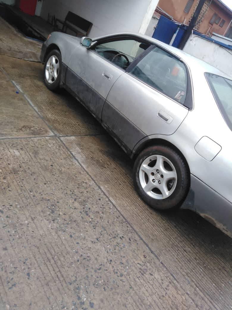 A picture of 2005 Lexus es 300