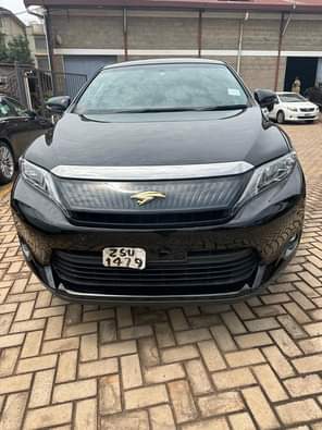 A picture of Toyota Harrier Model 2015 Engine 2 0cc Price 85M 0709788048