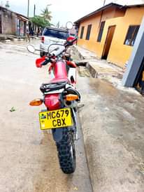 A picture of HONDA CRF 250 ENDURO