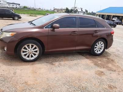 A picture of 2010 TOYOTA VENZA
