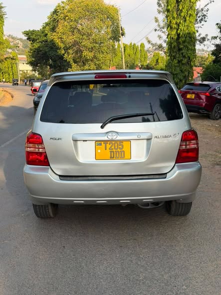 A picture of TOYOTA KRUNGER DDD INAUZWA ML17 000 000 ENGINE SAFI GEAR