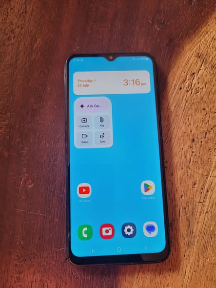 A picture of Samsung A13 64gb 6gb clean 0707633788