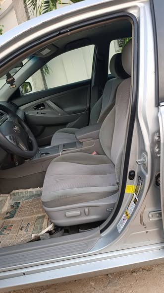 A picture of 2011 Toyota Camry LE