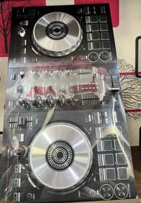 A picture of CONTROLLERS SX3 SX CDJS