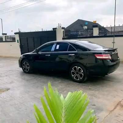 A picture of 2011 Toyota Camry XLE 20